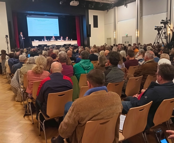 Bürgerversammlung zieht viele Interessierte an